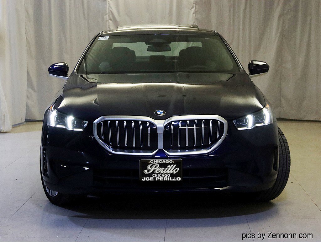 Used 2026 BMW 530i xDrive w/ Premium Package image 5