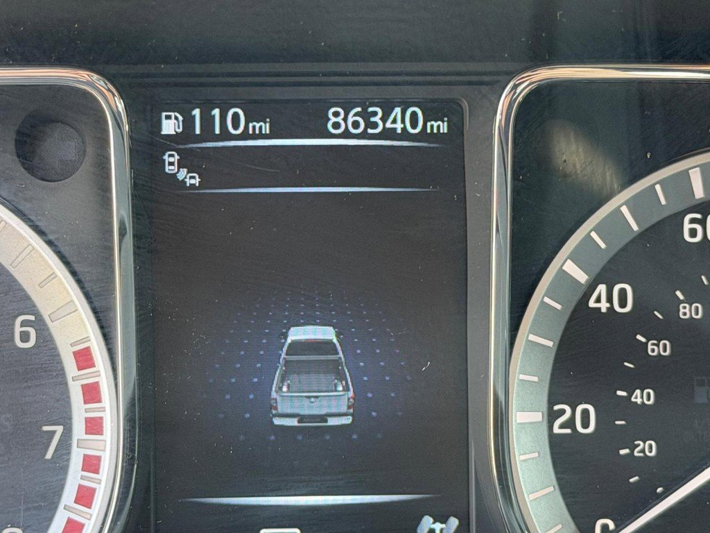 Used 2017 Nissan Titan SL image 21