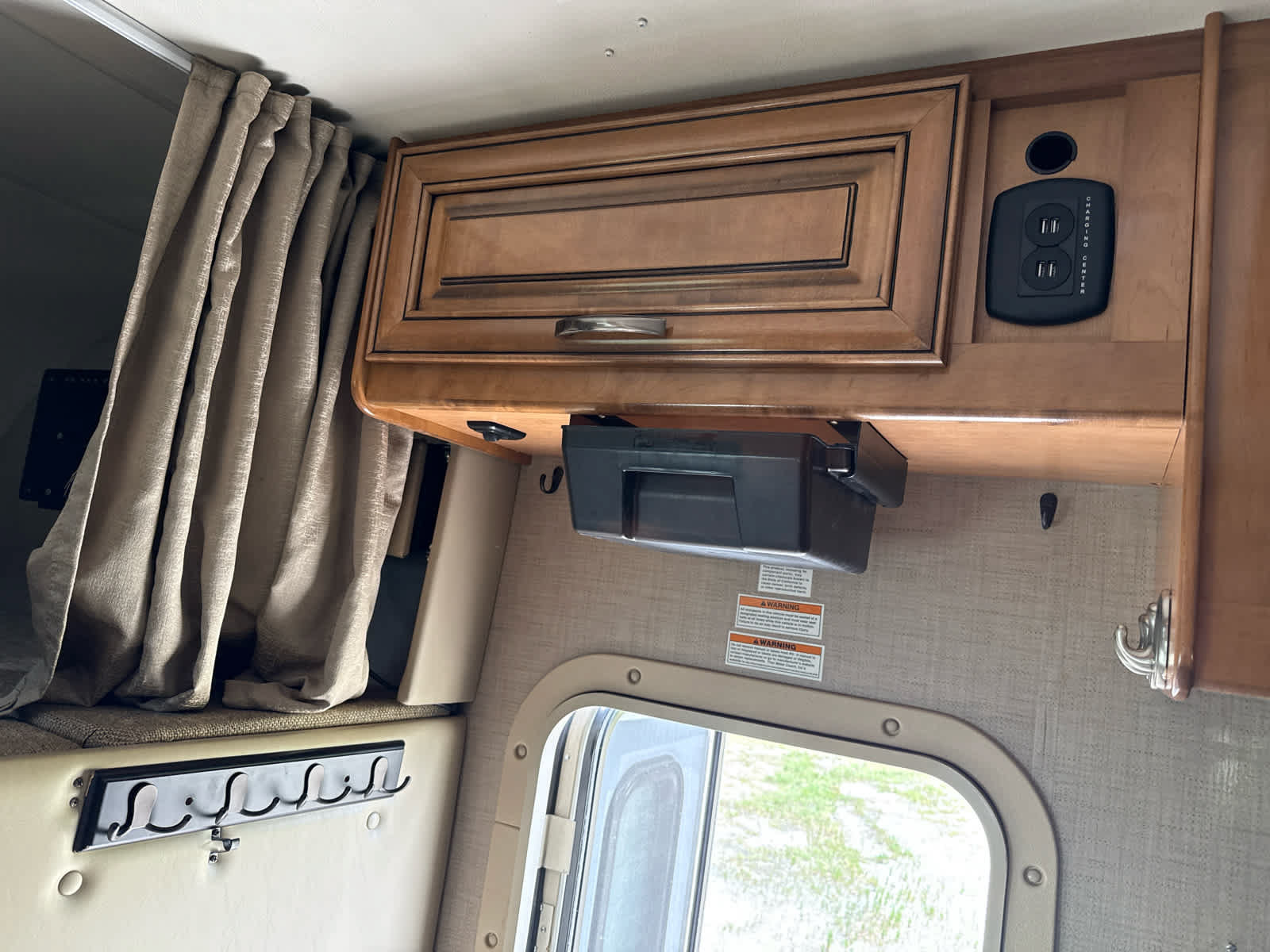 Used 2017 Ford E-450 and Econoline 450 Super Duty w/ Motorhome Prep Package RWD image 23