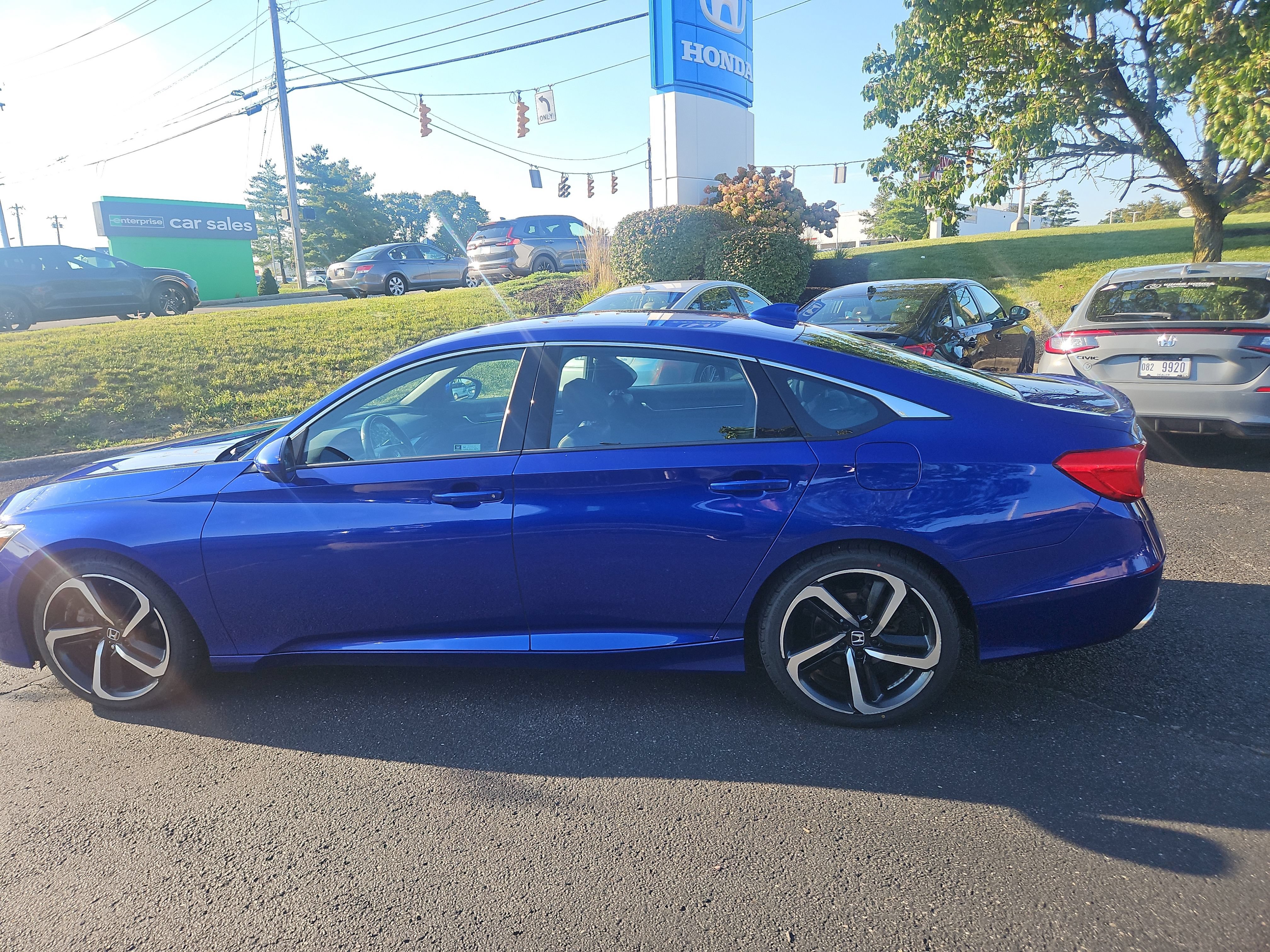 Used 2018 Honda Accord Sport image 6