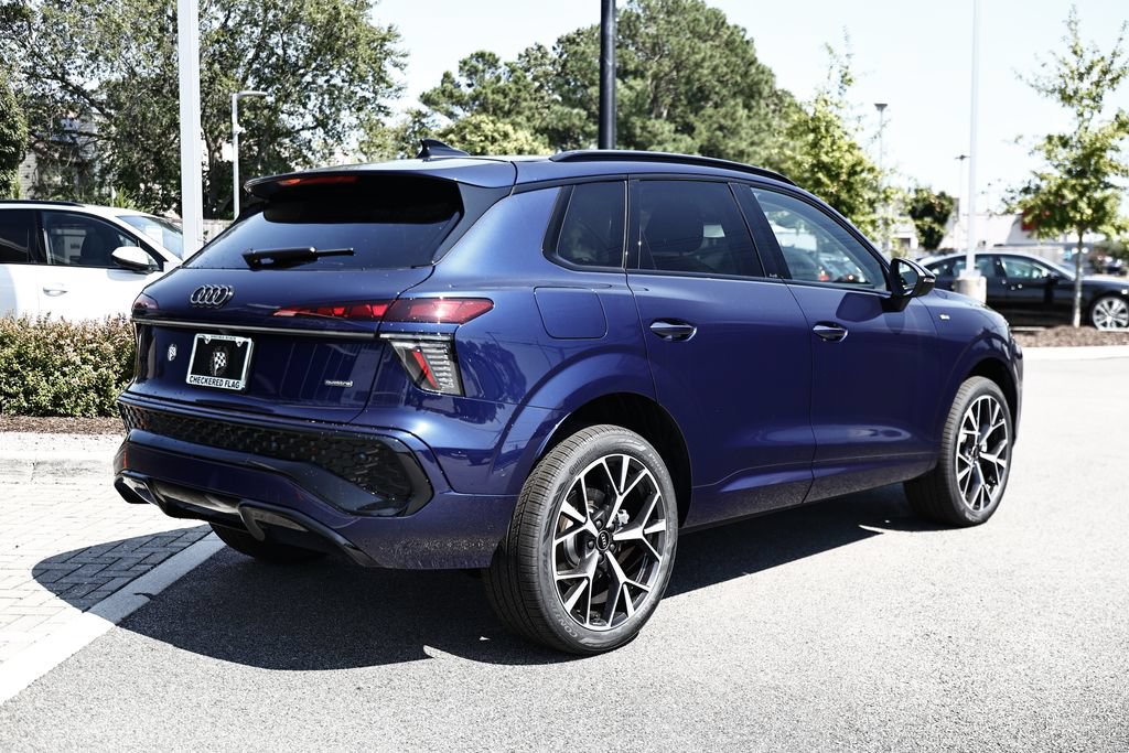 New 2026 Audi Q3 quattro 2.0T AWD/4WD image 7