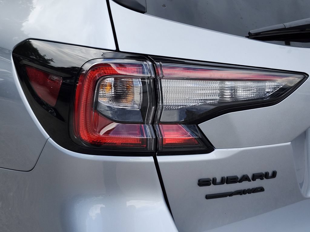 Used 2025 Subaru Outback Onyx Edition AWD/4WD image 7