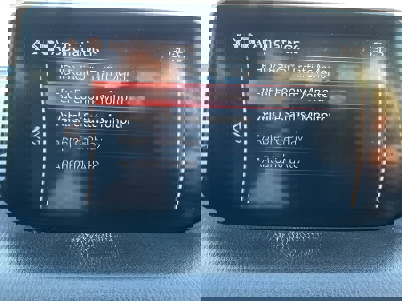 Used 2018 MAZDA MAZDA3 Touring image 22