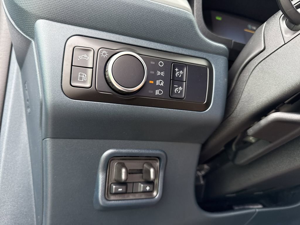 New 2025 Ford Maverick XL w/ Equipment Group 101A AWD/4WD image 22