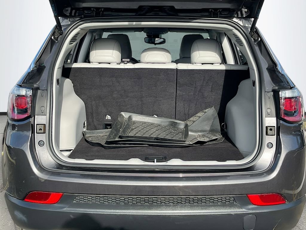 Certified 2022 Jeep Compass Latitude image 23