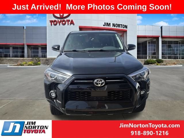 Used 2023 Toyota 4Runner SR5 Premium w/ Moonroof Package RWD image 2