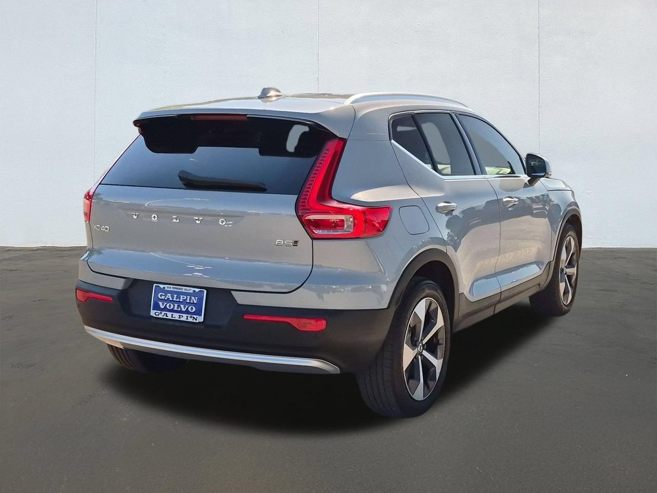 Certified 2024 Volvo XC40 B5 Core w/ Protection Package Premier AWD/4WD image 5