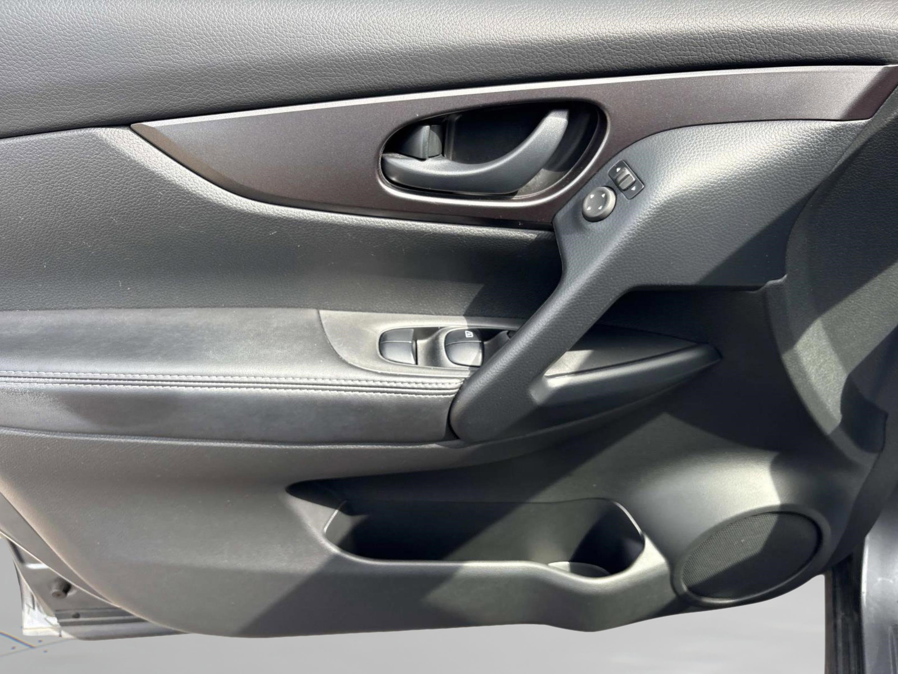Used 2022 Nissan Rogue Sport S FWD image 20