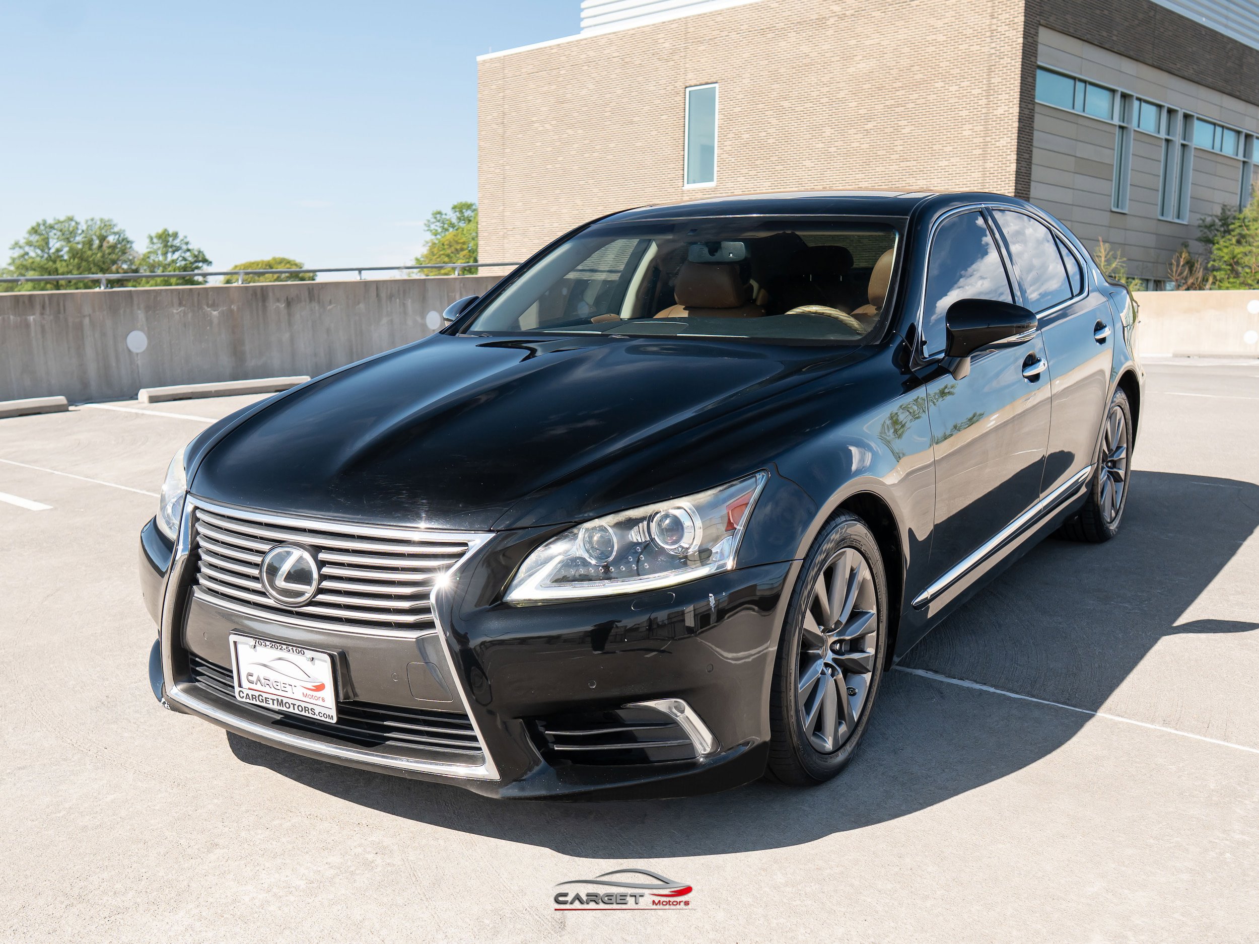 Used 2015 Lexus LS 460 AWD w/ Comfort Package image 3