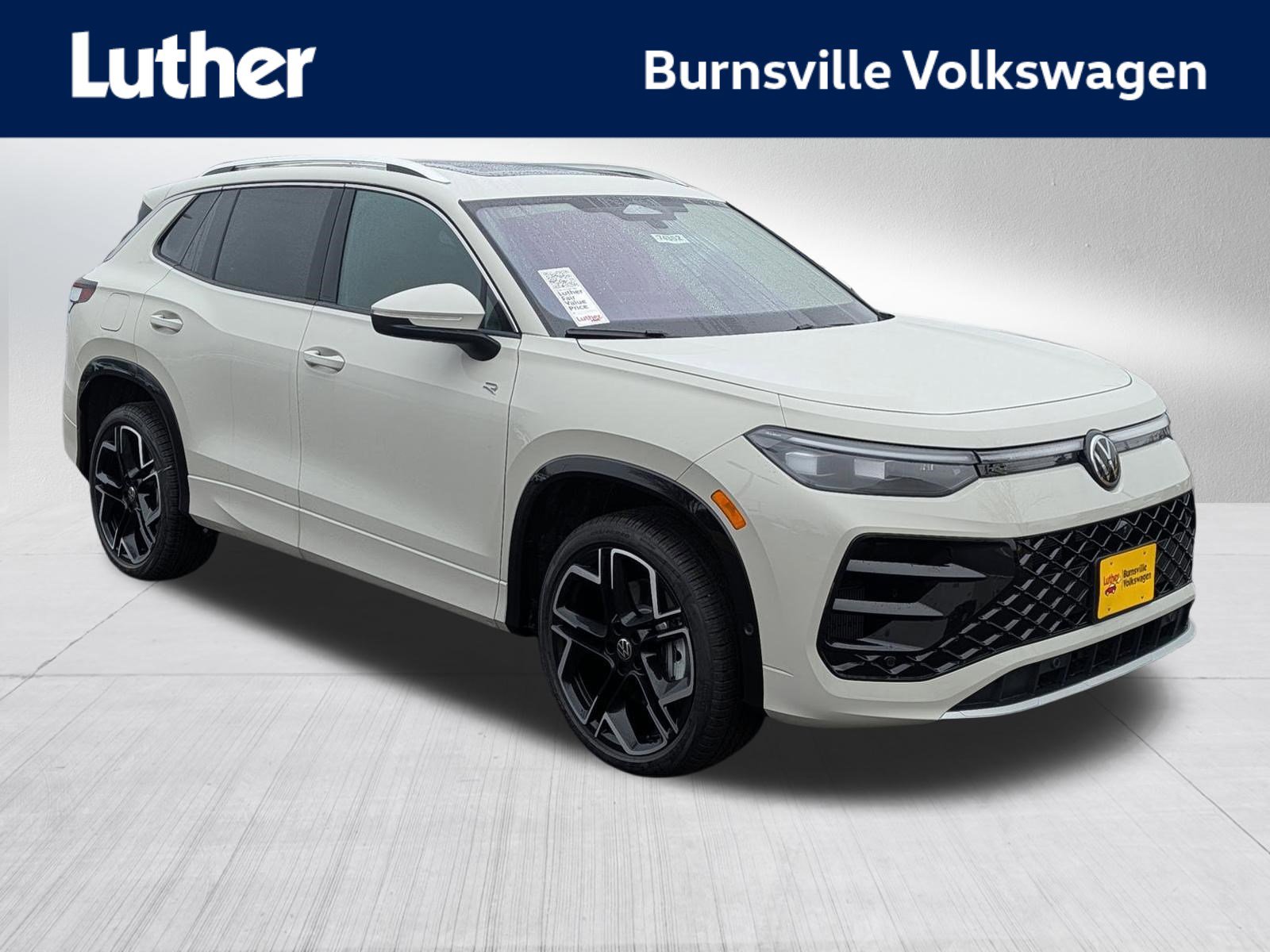 New 2026 Volkswagen Tiguan SEL R-Line AWD/4WD image 1