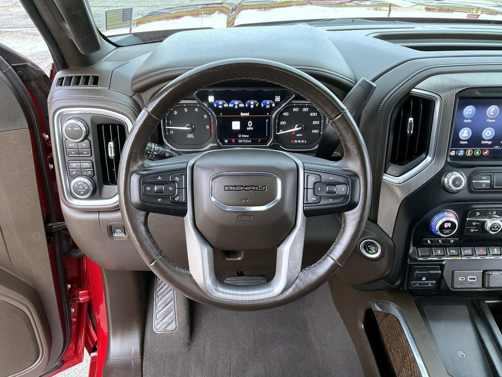Used 2022 GMC Sierra 2500 Denali w/ Denali Ultimate Package image 11