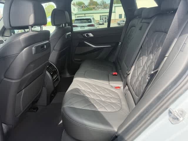 New 2026 BMW X5 xDrive40i w/ M Sport Package AWD/4WD image 25