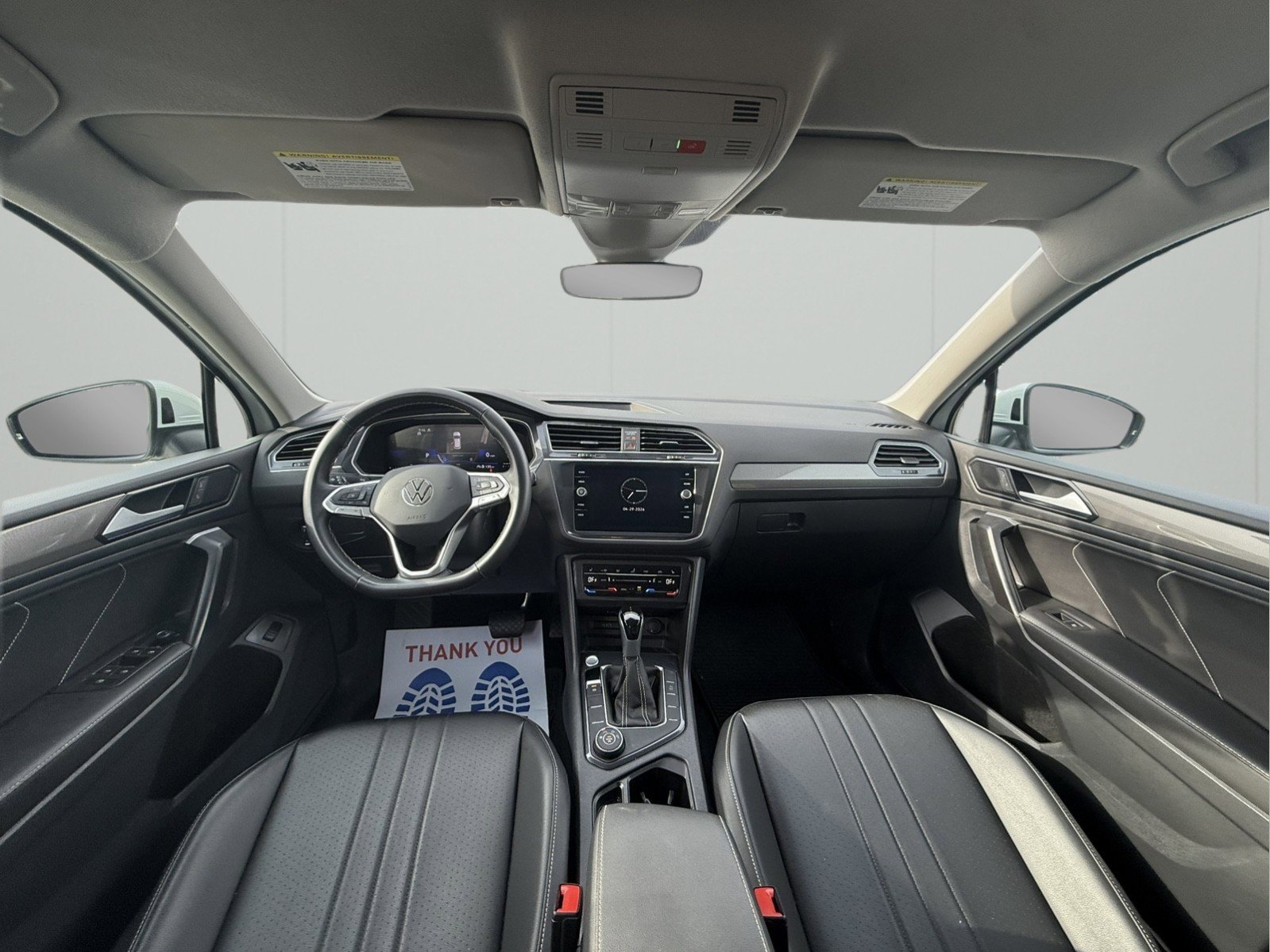 Used 2024 Volkswagen Tiguan SE AWD/4WD image 27