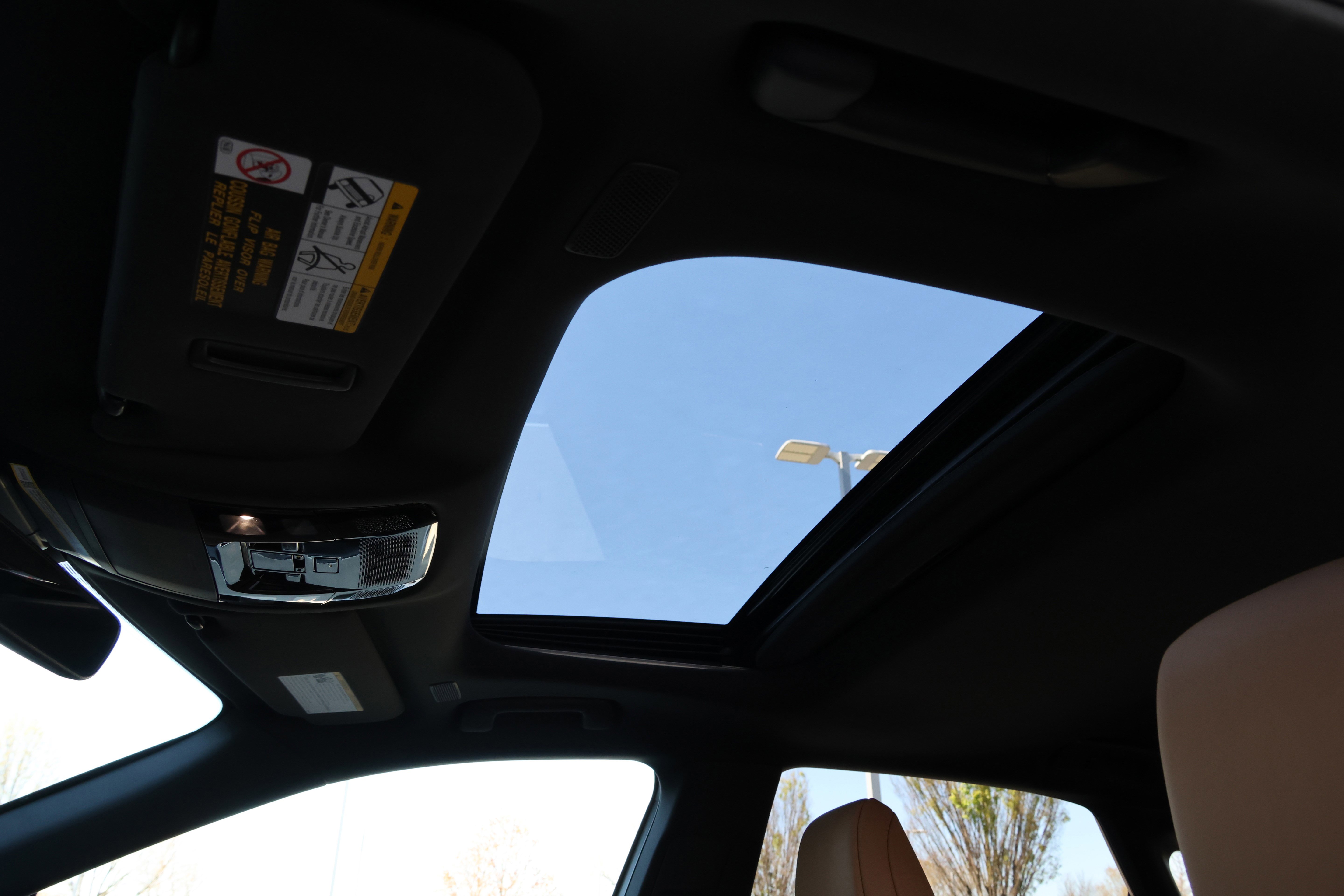 Used 2025 Lexus RX 350 Premium w/ Accessory Package (Z1) image 31