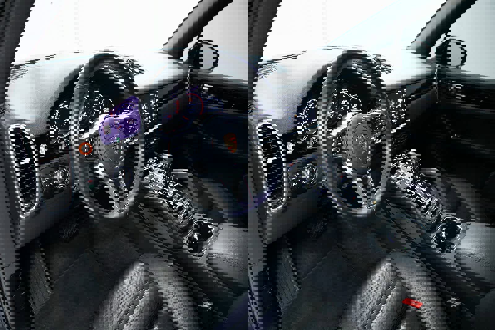 Certified 2023 Porsche Cayenne Platinum Edition w/ Assistance Package image 4