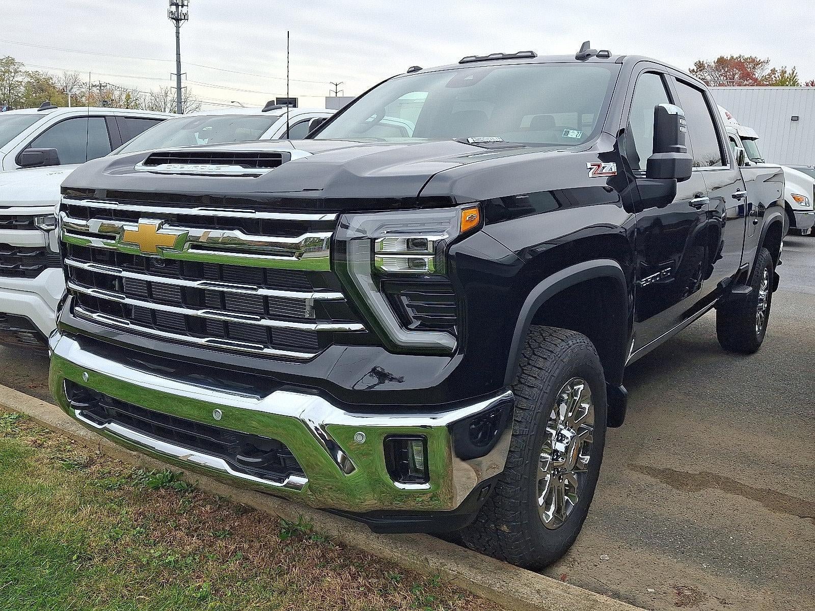 New 2026 Chevrolet Silverado 2500 LTZ w/ LTZ Plus Package AWD/4WD image 3