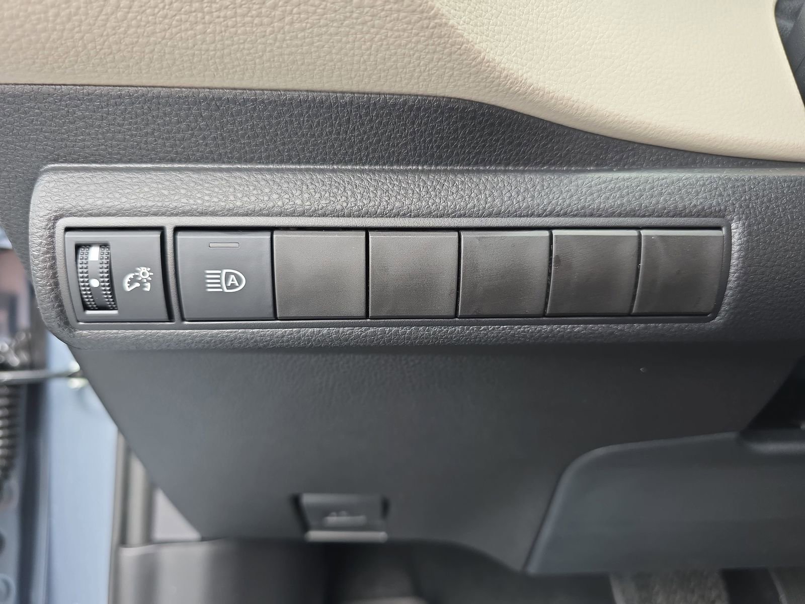 Used 2026 Toyota Corolla LE FWD image 25