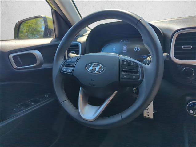 Used 2023 Hyundai Venue SEL FWD image 27