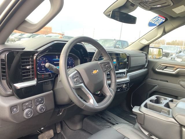Used 2026 Chevrolet Silverado 1500 LT AWD/4WD image 10