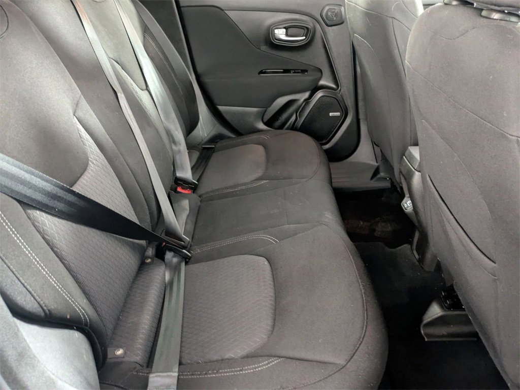 Used 2021 Jeep Renegade Latitude w/ Sun & Sound Group image 28