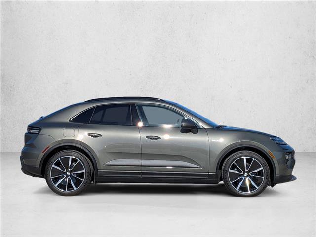 Used 2025 Porsche Macan Electric image 8