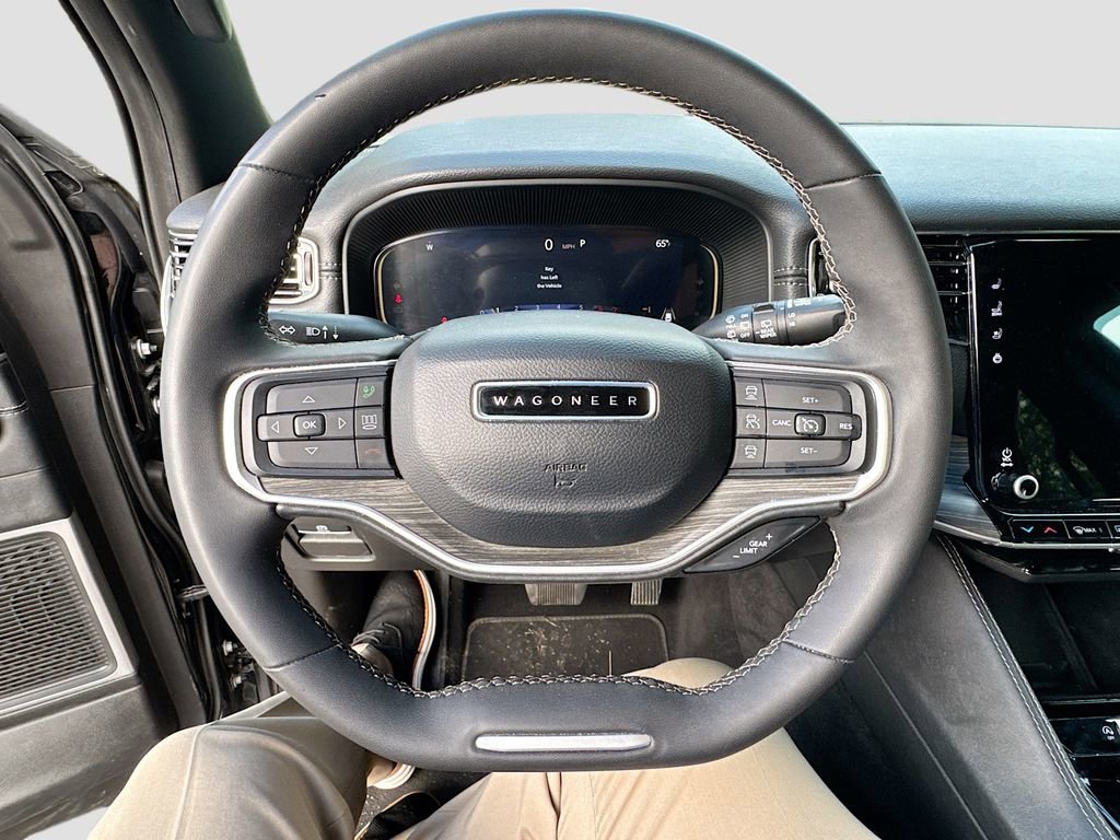 Used 2024 Jeep Wagoneer L Series III w/ Flexible Seating Group image 11