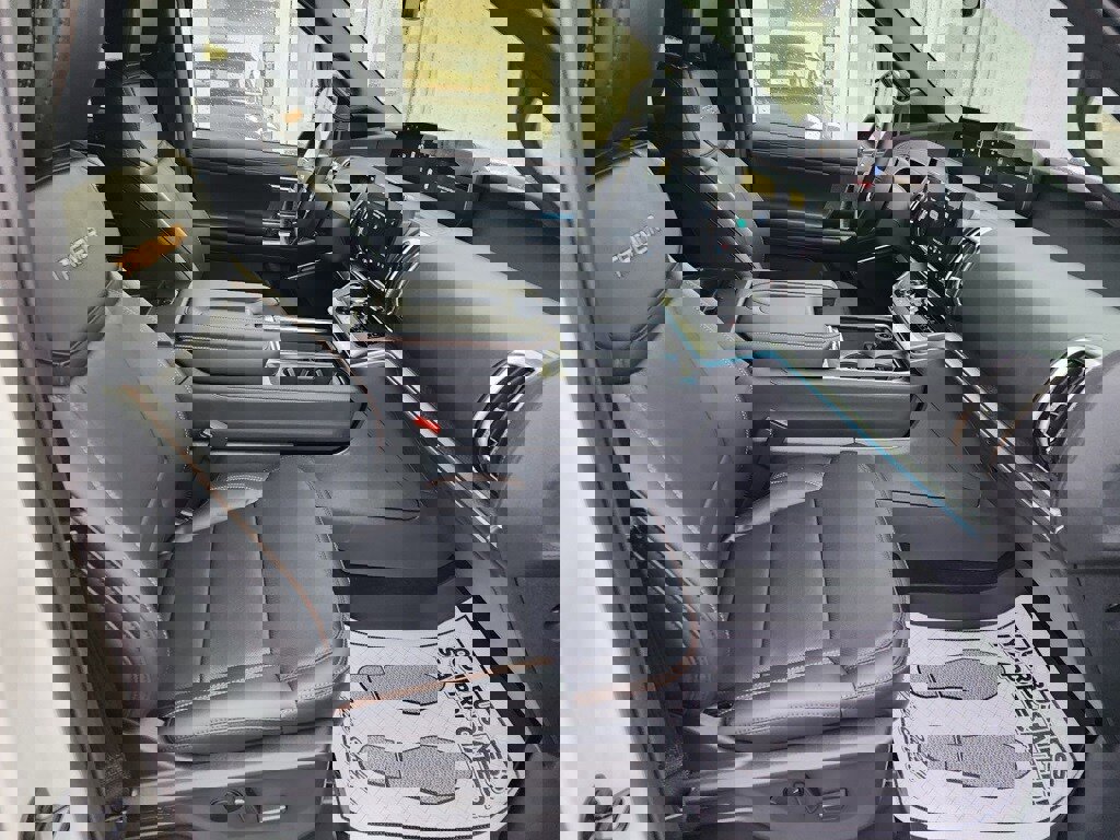 New 2026 Ford Expedition Tremor image 16