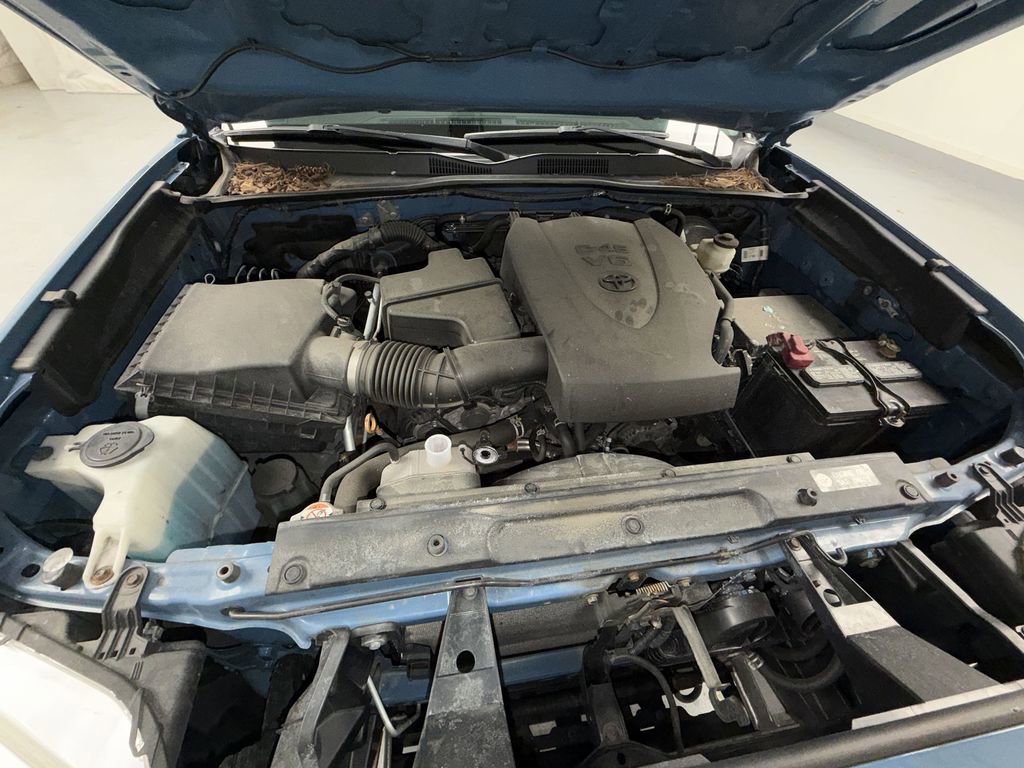 Used 2019 Toyota Tacoma SR5 AWD/4WD image 19