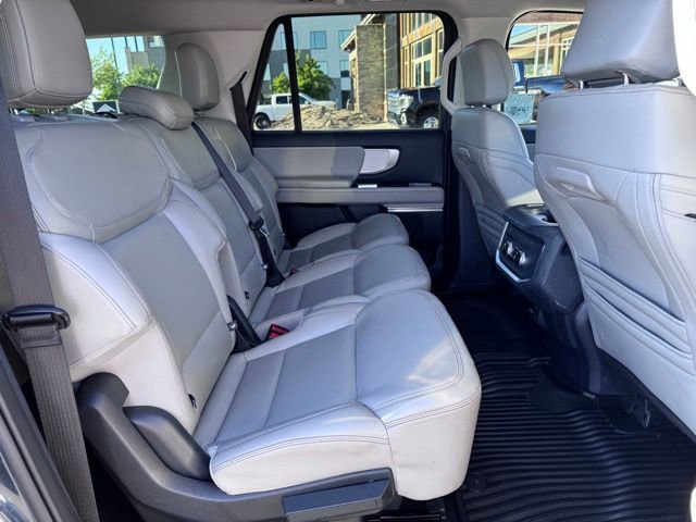 Used 2025 Ford Expedition Max Active AWD/4WD image 17