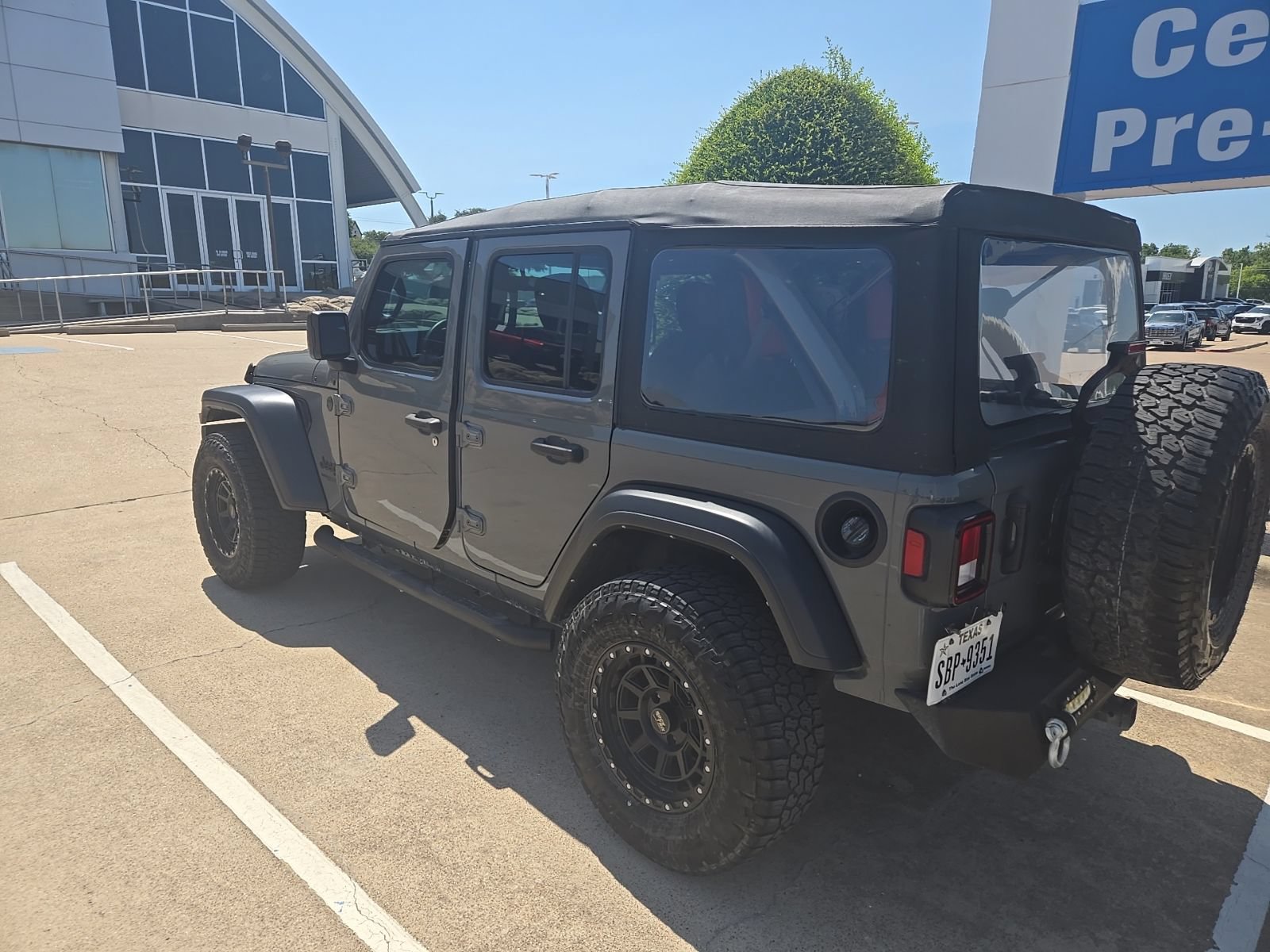 Used 2022 Jeep Wrangler Unlimited Sport AWD/4WD image 13