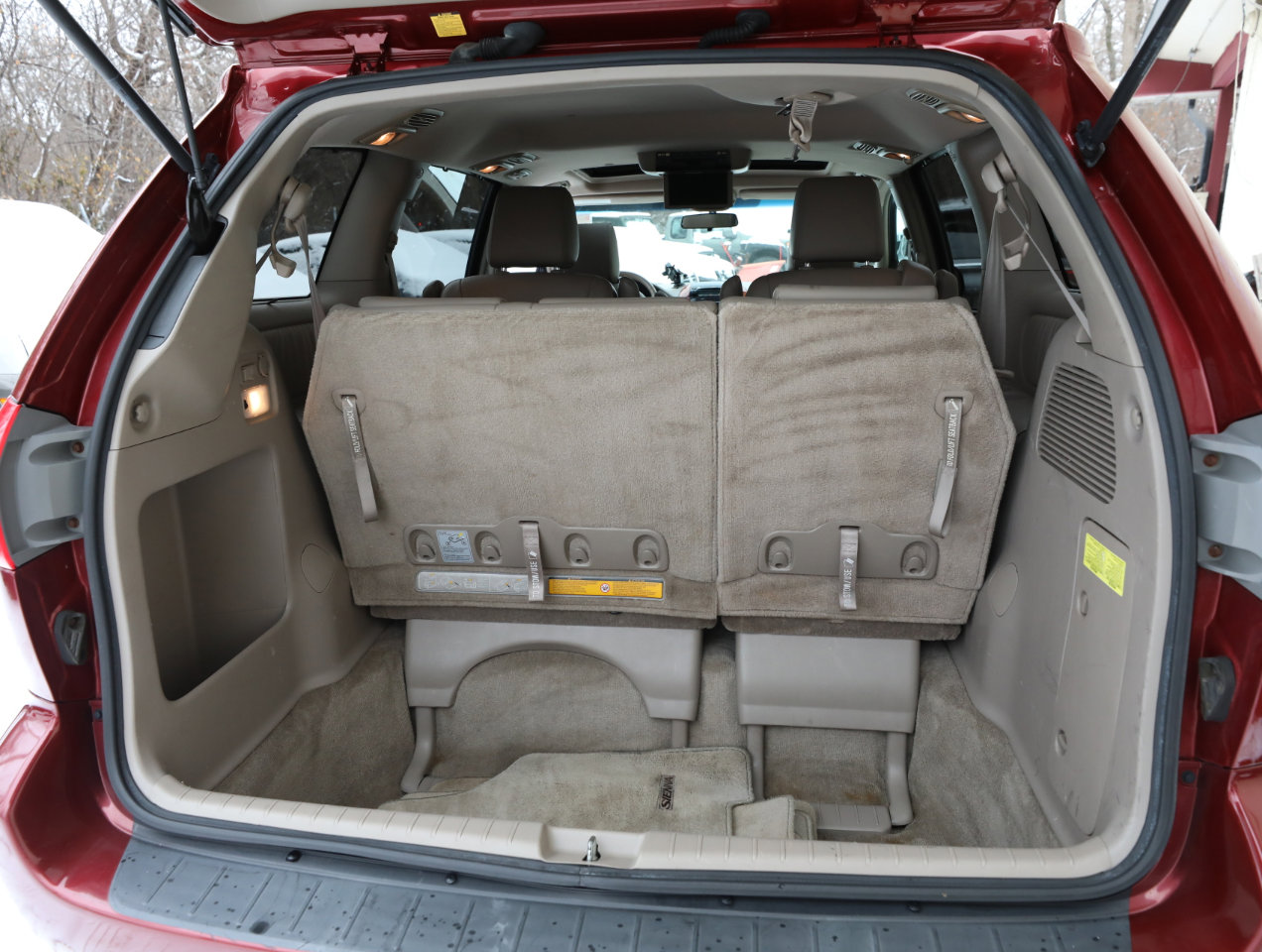 Used 2010 Toyota Sienna XLE FWD image 13