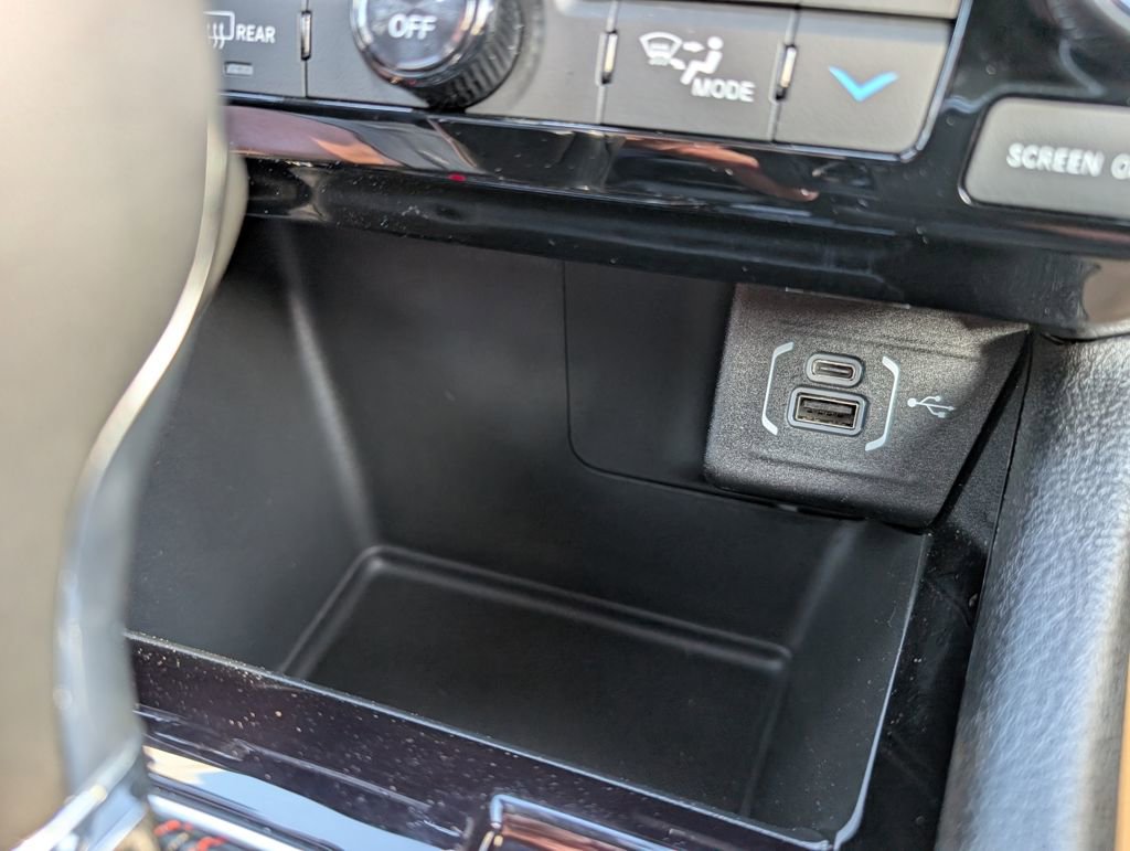 New 2026 Jeep Compass Trailhawk w/ Sun, Sound & Navigation Group AWD/4WD image 30