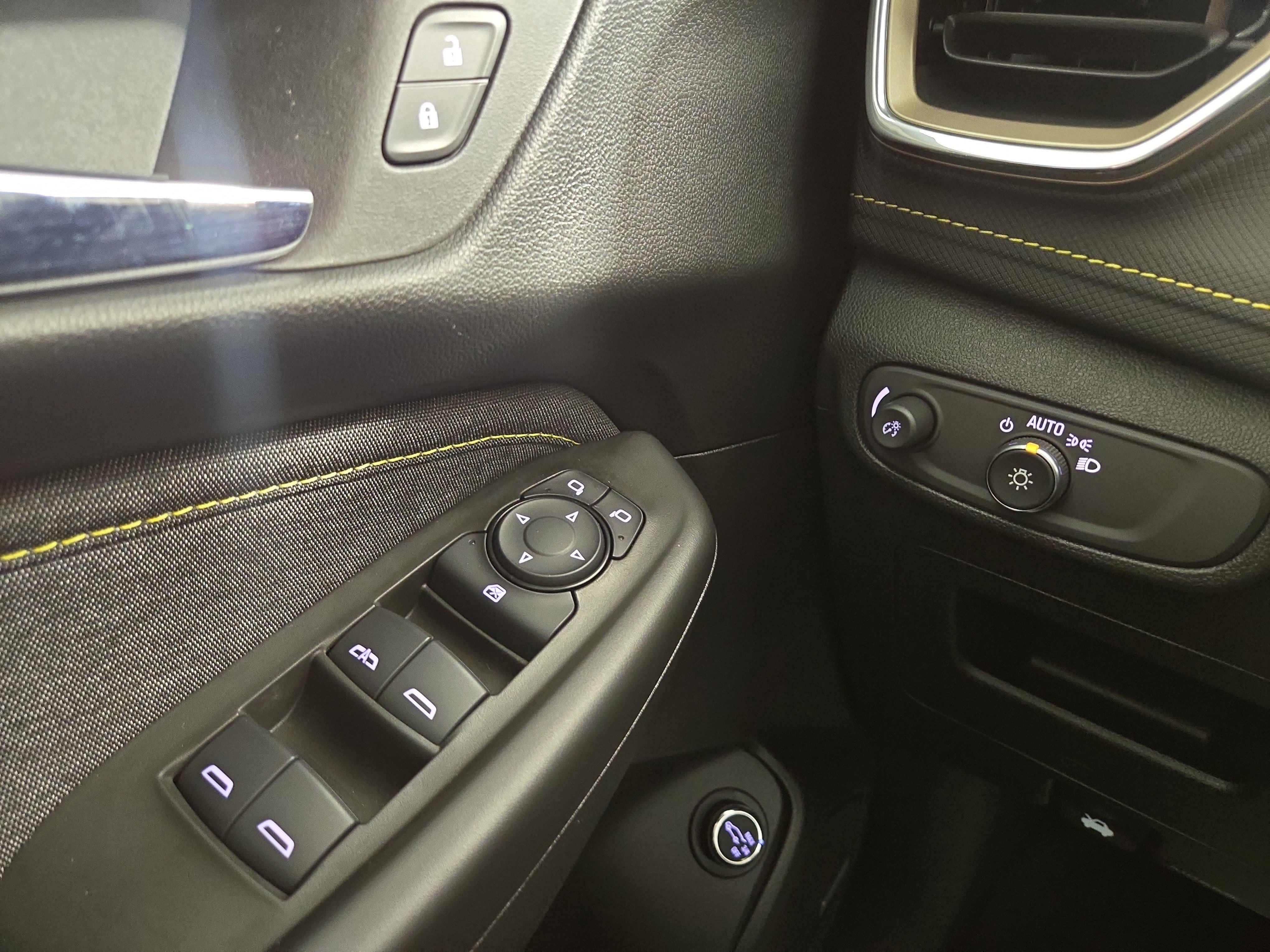 Certified 2025 Chevrolet TrailBlazer ACTIV w/ Convenience Package image 29