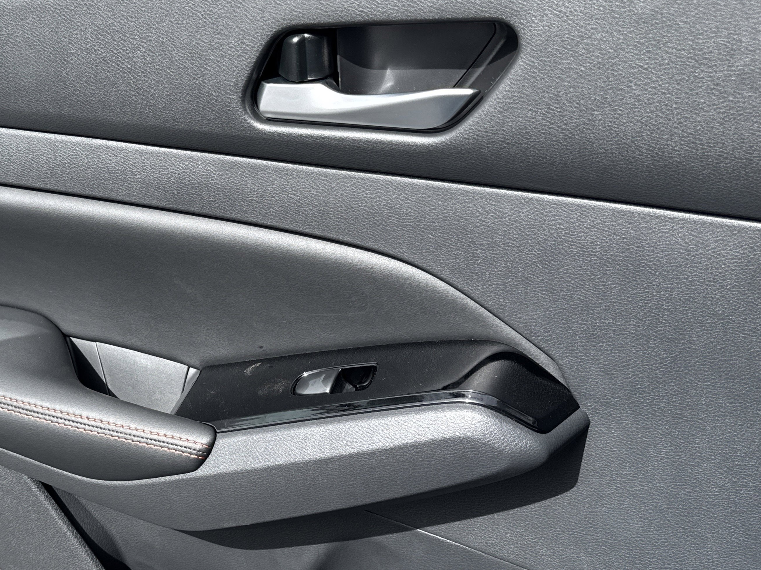 New 2025 Nissan Altima 2.5 SR AWD/4WD image 12