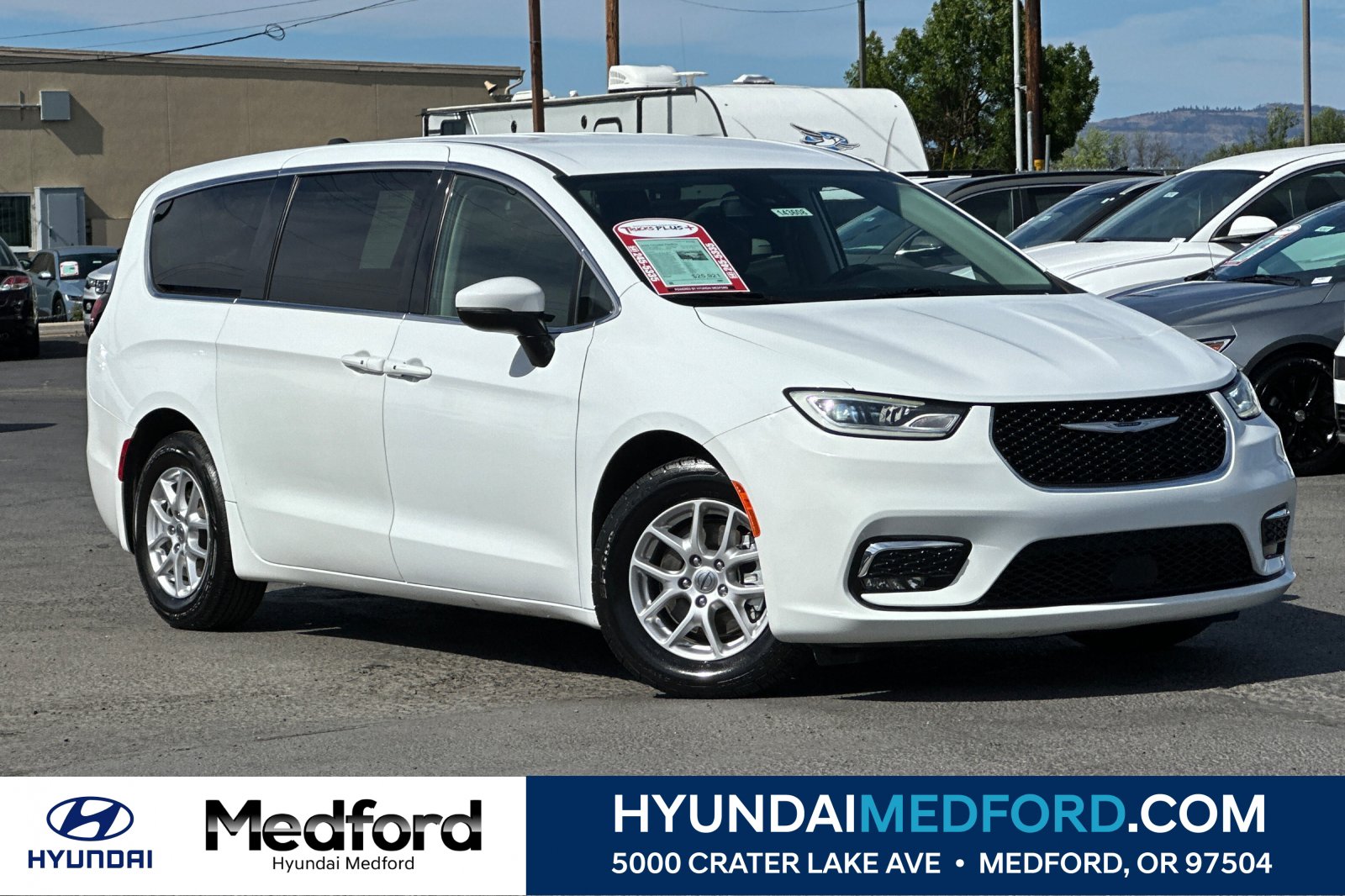 Used 2023 Chrysler Pacifica Touring-L