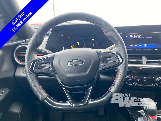 Used 2025 Chevrolet Trax RS image 18