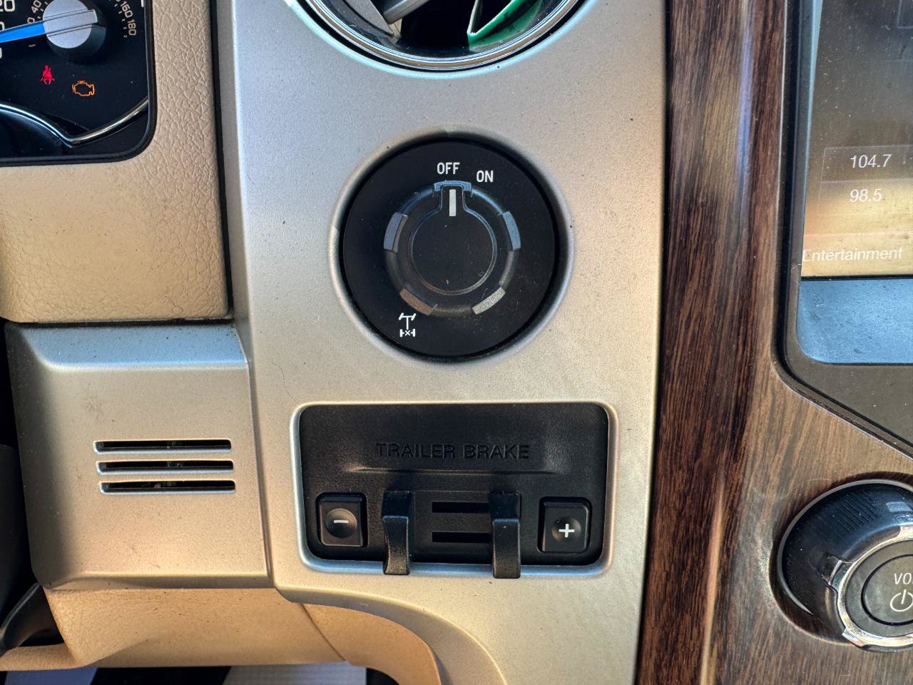 Used 2013 Ford F150 Lariat w/ Mid Equipment Group RWD image 34