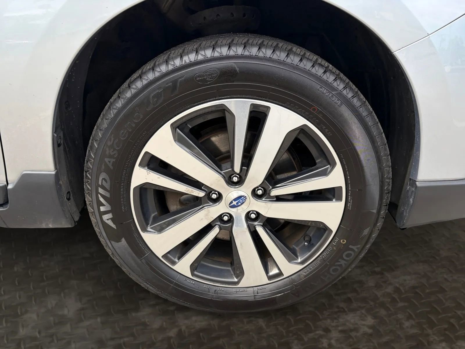 Used 2018 Subaru Outback 3.6R Limited AWD/4WD image 43