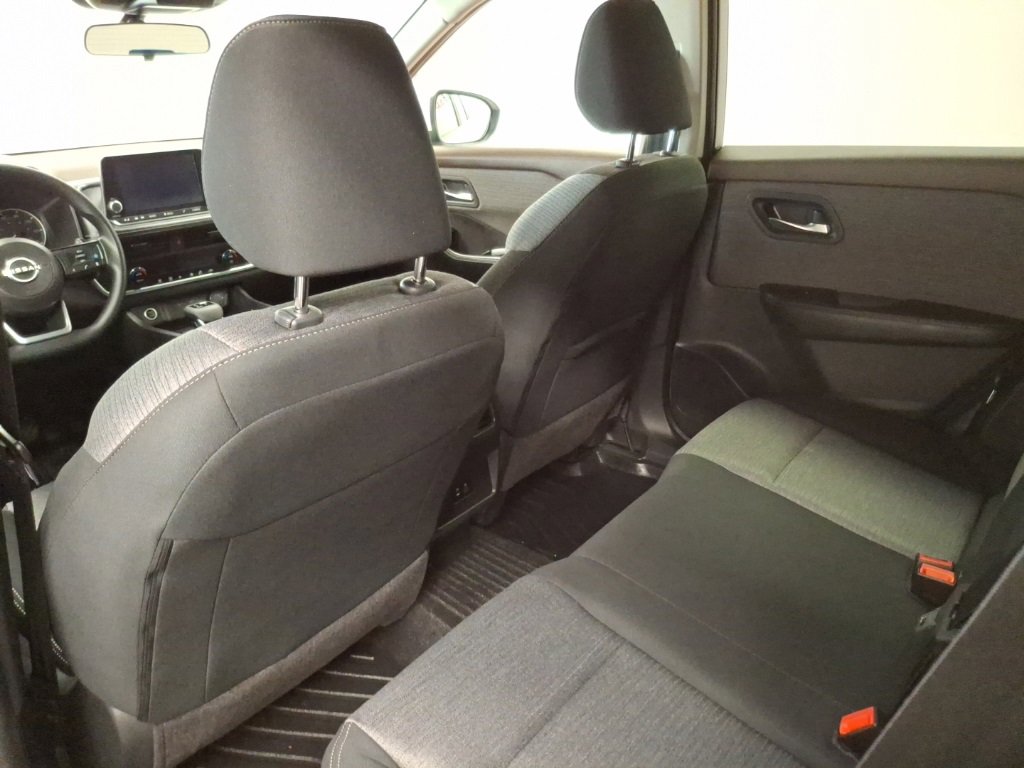 Used 2023 Nissan Rogue SV image 13