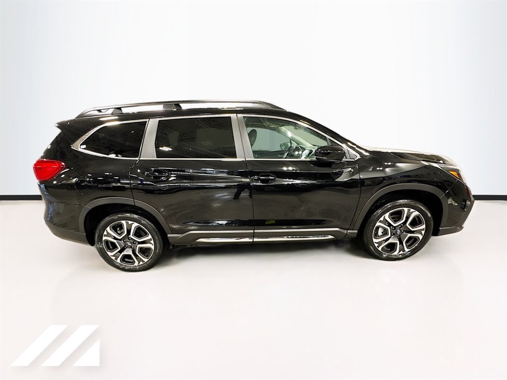 Used 2026 Subaru Ascent Limited AWD/4WD image 4