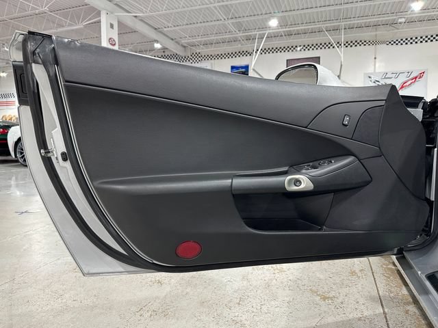 Used 2009 Chevrolet Corvette Convertible w/ Preferred Equipment Group RWD image 16