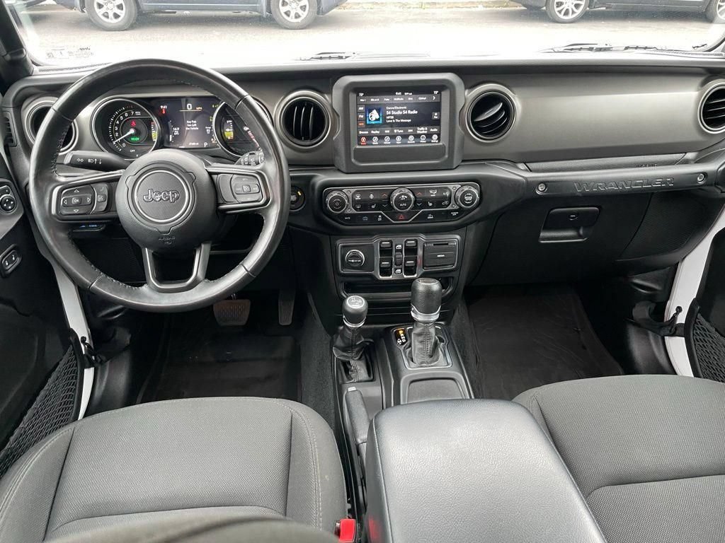 Used 2023 Jeep Wrangler Unlimited w/ Cold Weather Group AWD/4WD image 16