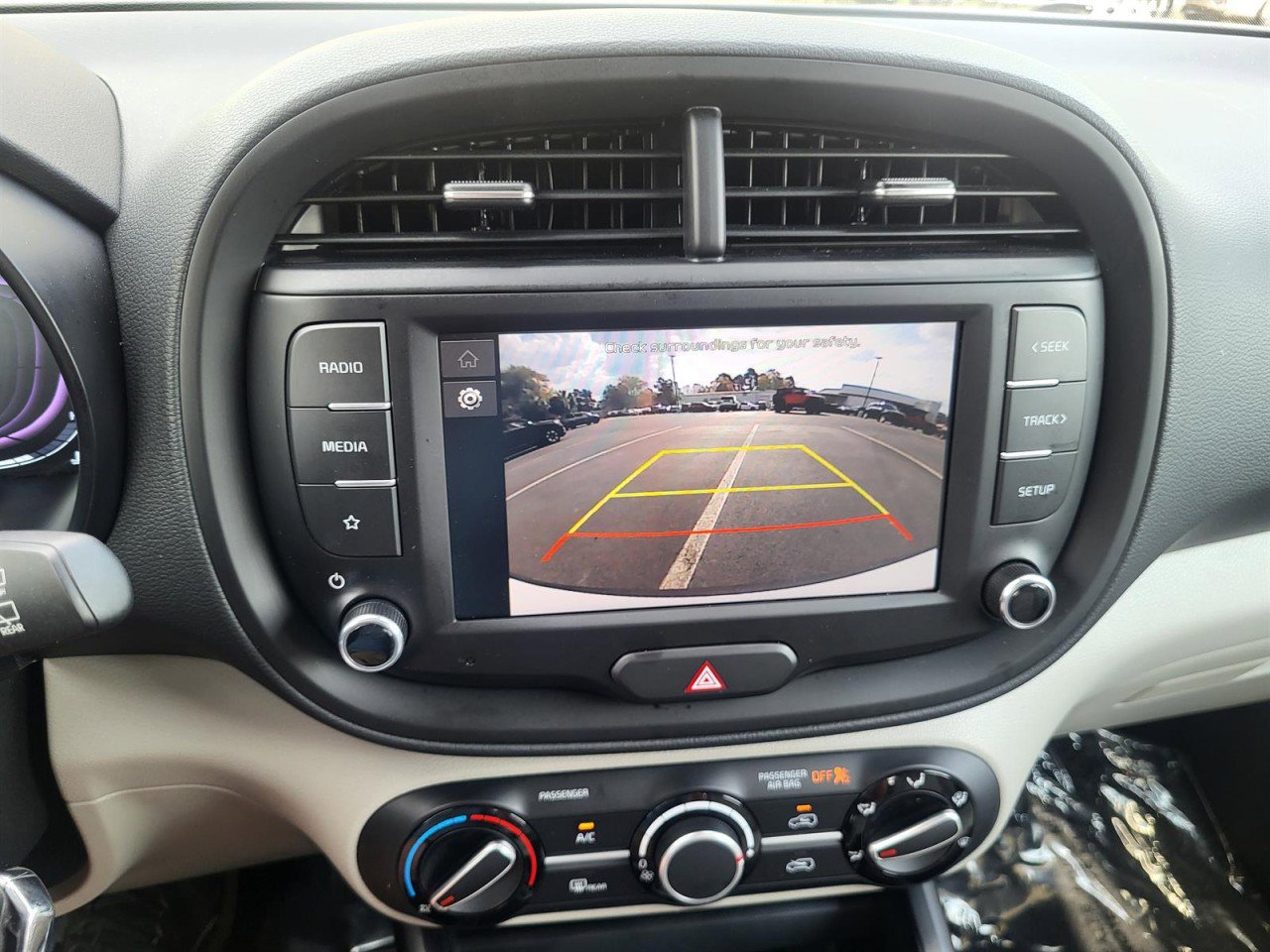 Used 2025 Kia Soul LX w/ LX Technology Package image 17