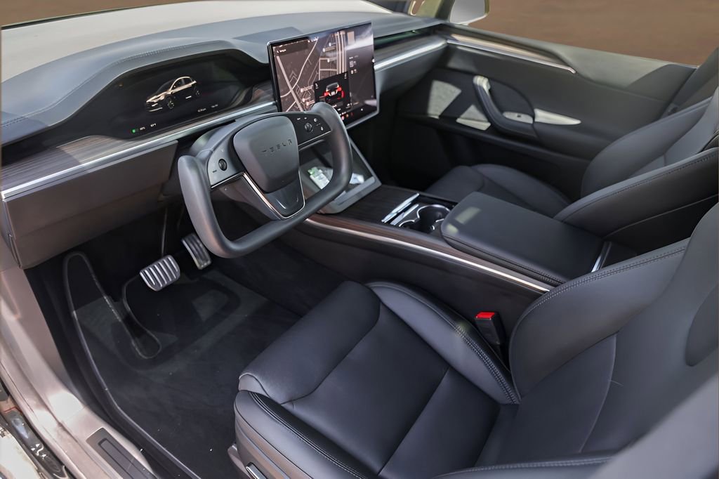 Used 2023 Tesla Model X image 10
