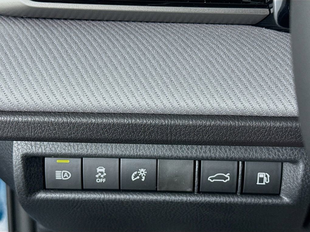 Used 2026 Toyota Camry SE FWD image 15
