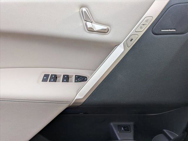 Used 2024 BMW iX xDrive50 w/ Sport Package image 15