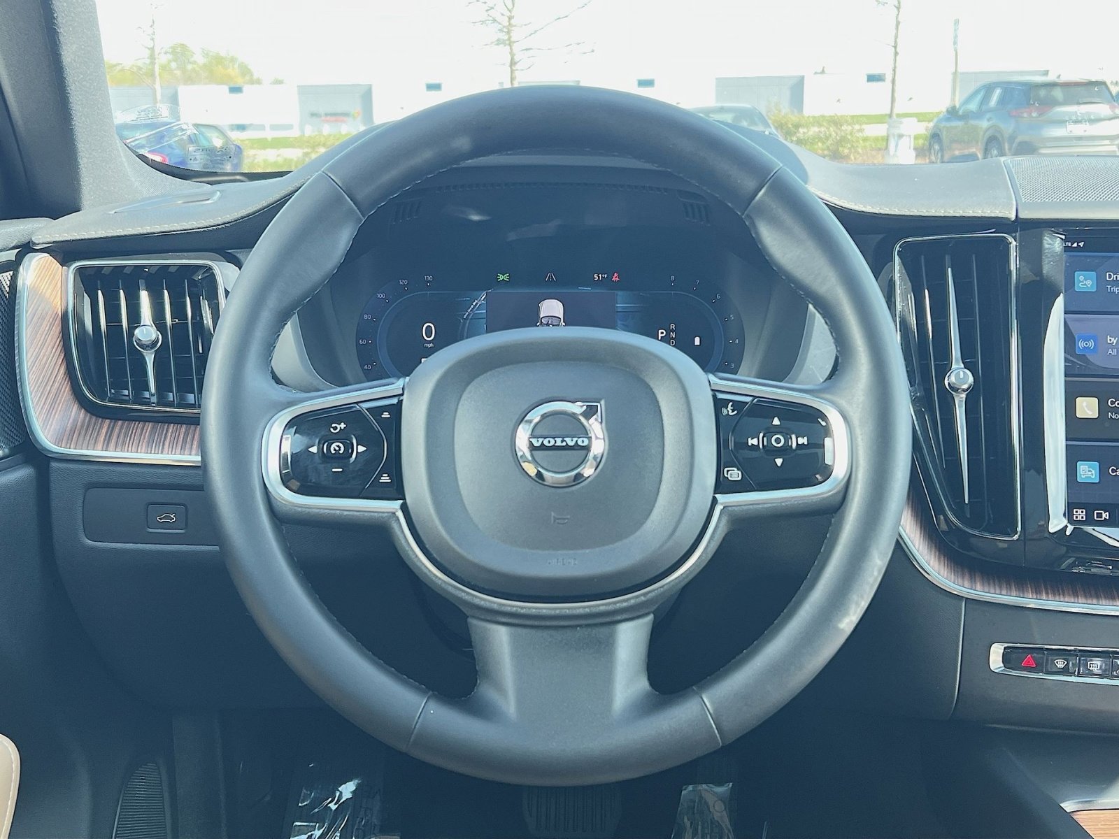 Certified 2023 Volvo XC60 B5 Ultimate w/ Climate Package AWD/4WD image 24