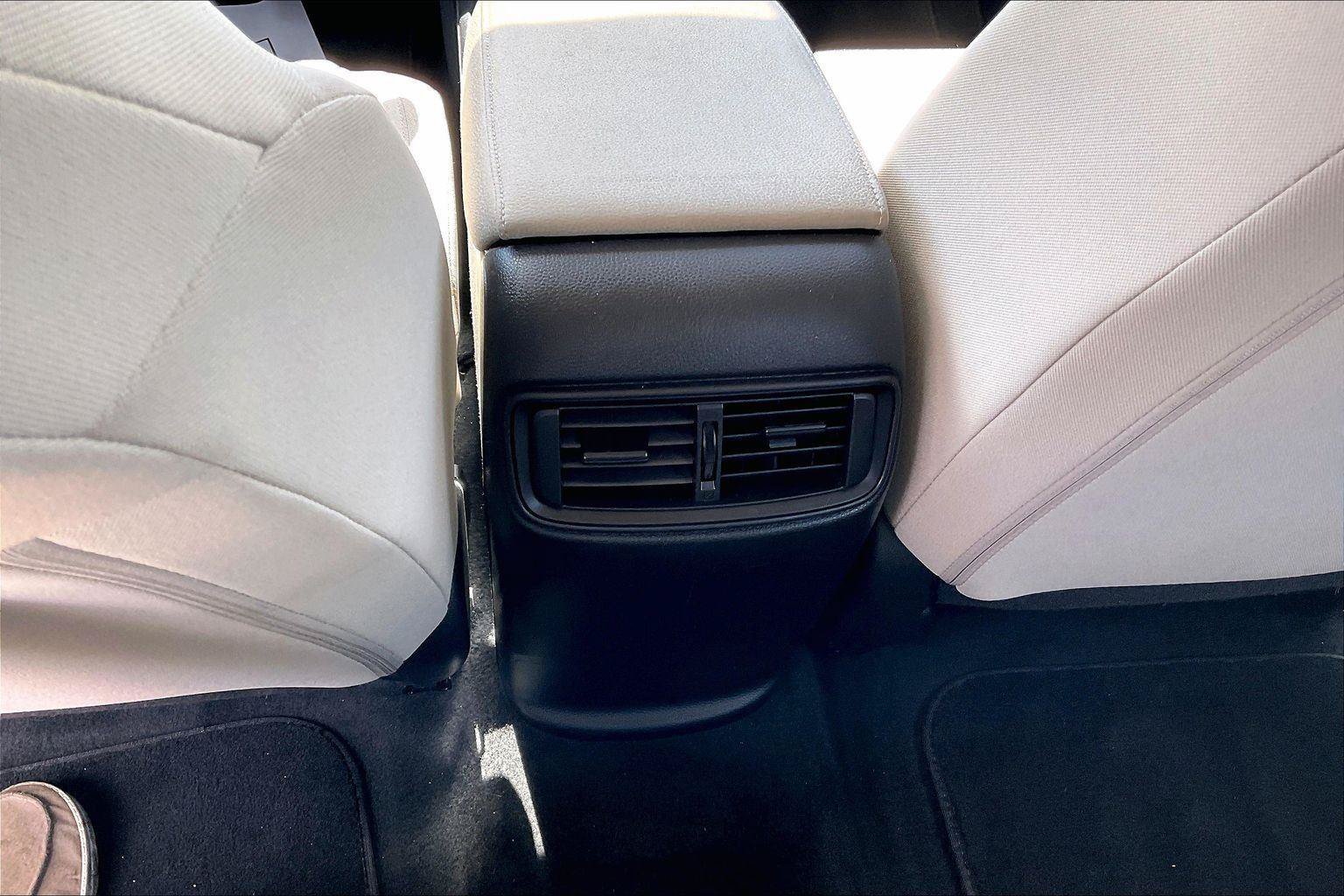 Used 2019 Honda CR-V LX image 32