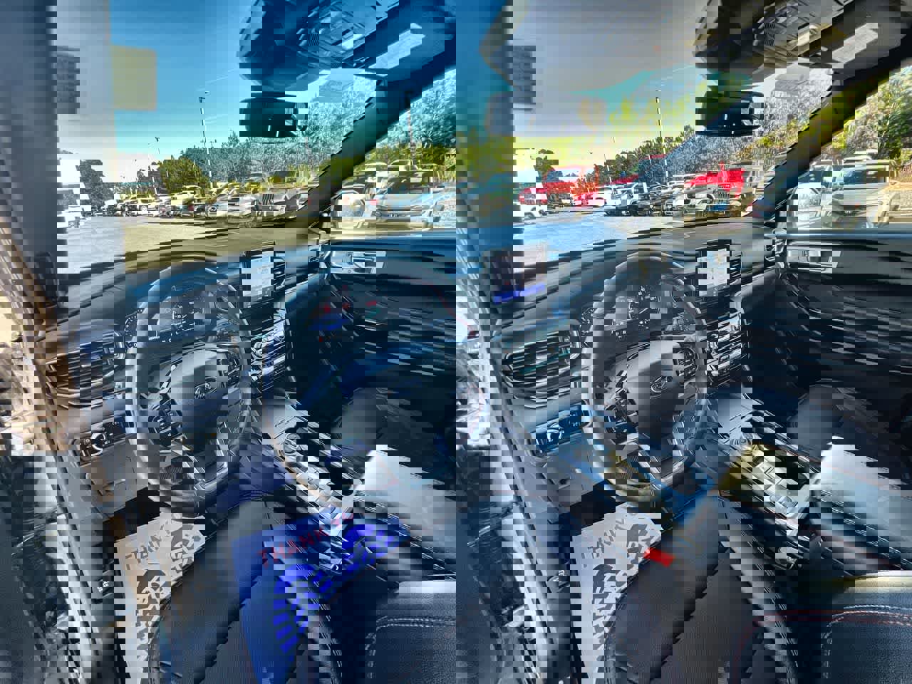 Used 2023 Ford Explorer ST-Line w/ Class IV Trailer Tow Package image 10