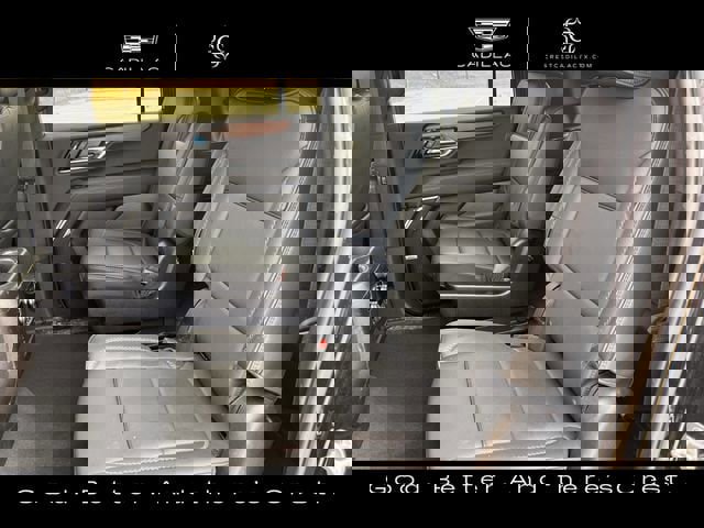 Used 2025 GMC Yukon XL Denali image 27